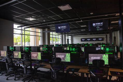 local host esports.
